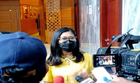 Ketua Komisi I DPR Meutya Hafid di Gedung Nusantara, Kompleks Parlemen, Jakarta. Ketua Komisi I DPR RI Meutya Viada Hafid mengharapkan masukan dari pemerintah dan/atau masyarakat terhadap nama-nama calon di bawah ini. Adapun terkait masukan dapat disampaikan secara tertulis ke Sekretariat Komisi I DPR RI dengan alamat Gedung Nusantara II lantai 1, Gedung MPR/DPR RI, Jalan Jenderal Gatot Subroto, Jakarta 10270 dengan subyek di pojok kanan atas amplop surat bertuliskan 