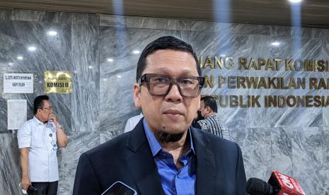 Ketua Komisi II DPR Ahmad Doli Kurnia Tandjung sebut penundaan pemilu merupakan kewenangan MK bukan di pengadilan.