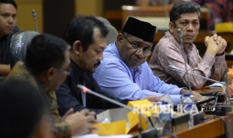 Ketua Komisi VIII DPR RI Ali Taher saat memimpin uji kelayakan dan kepatutan calon anggota Dewan Pengawas Badan Pengelola Keuangan Haji di Komisi VIII DPR RI, Jakarta, Senin (17/4).