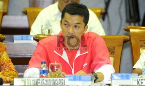 Ketua Kontingen Indonesia di SEA Games 2015, Taufik Hidayat mengikuti Rapat Dengar Pendapat Umum denga Komisi X DPR RI di Kompleks Parlemen Senayan, Jakarta, Senin (25/5)