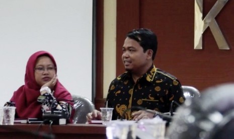 Ketua KPAI, Susanto (Kanan)