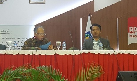 Ketua KPAI Susanto memberikan pembekalan terkait perlindungan anak bagi 150 wali kota dan bupati di Auditorum BPSDM Kementerian Dalam Negeri, Jumat (8/12).