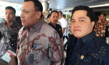 Ketua KPK Firli Bahuri dan Menteri BUMN Erick Thohir usai pertemuan di Kantor Kementerian BUMN, Jakarta, Selasa (28/1).