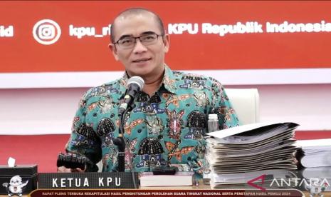 Ketua KPU RI Hasyim Asy'ari di kantornya.