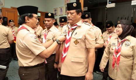 Ketua Kwarnas Gerakan Pramuka Adhyaksa Dault lantik 13 andalan nasional kwarnas gerakan pramuka