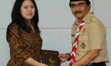 Ketua Kwarnas Pramuka Adhyaksa Dault bertemu dengan Menteri Koordinator Bidang Pembangunan Manusia dan Kebudayaan Puan Maharani.