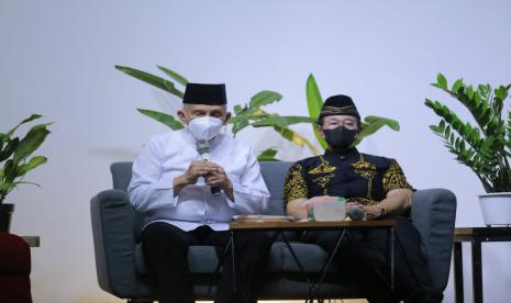 Ketua Majelis Syuro Partai Ummat Amien Rais saat berbicara pada acara Ekspresi Budaya Sejuta Wanita Mengetuk Pintu Langit di Sleman, DI Yogyakarta.