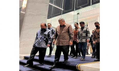 Ketua Majelis Tinggi Partai Demokrat Susilo Bambang Yudhoyono (SBY) bertemu dengan Ketua Umum Partai Nasdem Surya Paloh di Kantor DPP Partai Nasdem, Jakarta, Ahad (5/6) malam.