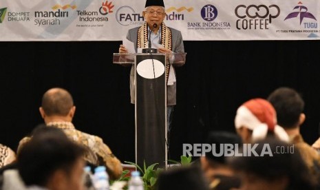 Ketua Majelis Ulama Indonesia (MUI) sekaligus Wakil Presiden terpilih periode 2019-2024 Ma'ruf Amin menyampaikan sambutan saat acara pencanangan Gerakan Nasional Kedaulatan Pangan (GNKP) di Jakarta, Sabtu (21/9/2019). GNKP tersebut dicanangkan untuk mewujudkan cita-cita kedaulatan pangan bagi umat bersama Pusat Inkubasi Bisnis Syariah (Pinbas) MUI. 