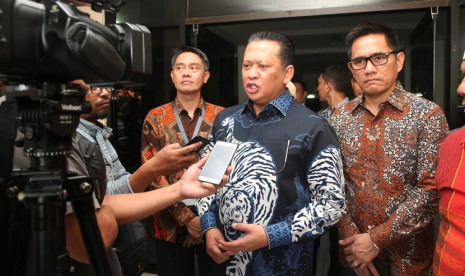 Ketua MPR Bambang Soesatyo mendukung rencana Kementerian Pertahanan (Kemenhan) yang akan membentuk Komponen Cadangan (Komcad) Pertahanan Negara.