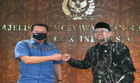 Ketua MPR RI Bambang Soesatyo menegaskan tantangan terbesar bangsa Indonesia bukan sebatas membangun konektifitas antar wilayah melalui pembangunan infrastruktur fisik.  Tetapi, juga membangun konektifitas dalam ikatan kebangsaan