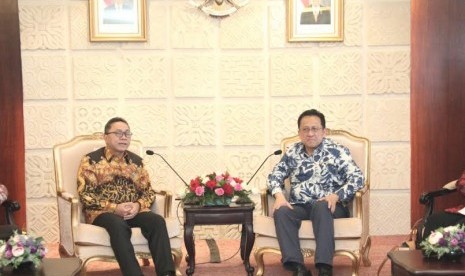 Ketua MPR Zulkifli Hasan dan Ketua DPD Irman Gusman