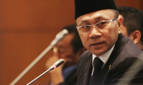 Ketua MPR Zulkifli Hasan didampingi para wakil ketua dan pimpinan fraksi menerima pengurus pusat Muhammadiyah di ruang delegasi, Kompleks Parlemen, Jakarta, Senin (18/1).