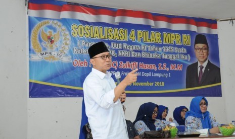 Ketua MPR Zulkifli Hasan  saat melakukan sosialisasi Empat Pilar, Rabu (28/11).