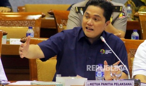 Ketua Panitia Penyelenggara Asian Games 2018 (INASGOC) Erick Thohir mengikuti Rapat Dengar Pendapat Umum (RDPU) bersama Komisi X DPR di Kompleks Parlemen, Senayan, Jakarta, Rabu (25/7). 