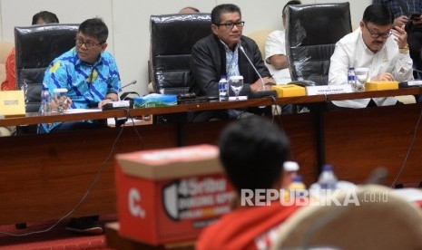 Wakil Ketua Pansus Hak Angket KPK Eddy Kusuma Wijaya (Kanan)