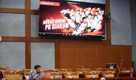 Ketua PB Djarum Yoppy Rosimin saat menghadiri RDPU RUU Sistem Keolahragaan Nasional di Gedung DPR, Senin (31/8).