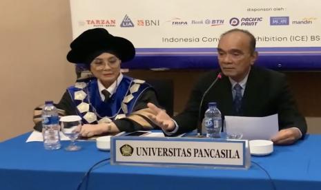 Ketua Pembina Yayasan Pembina dan Pendidikan Universitas Pancasila Siswono Yudo Husoso.