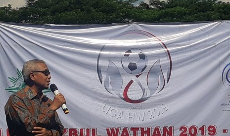 Ketua PP Muhammadiyah, Busyro Muqoddas, membuka Liga Hizbul Wathan Nasional Zona 4 DIY, di Lapangan Sepak Bola UMY, Sabtu (15/2).