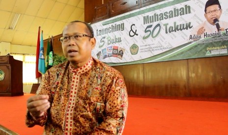 Ketua Program Pascasarjana Pendidikan Islam UIKA Bogor, Adian Husaini