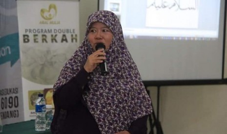 Ketua PW Salimah Sumut Nurazizah Tambunan