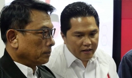 Ketua Tim Kampanye Nasional Jokowi-Ma’ruf, Erick Thohir (kanan)