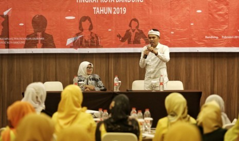 Ketua Tim Kemenangan Daerah (TKD) pasangan calon presiden (capres) nomor urut 01 di Jawa Barat, Dedi Mulyadi mengajak semua pihak untuk waspada menjelang hari pencoblosan Pilpres 2019 ini. 