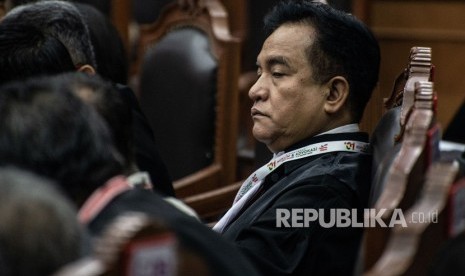 Ketua tim kuasa hukum pasangan calon presiden dan calon wakil presiden nomor urut 01 Yusril Ihza Mahendra selaku pihak terkait mengikuti sidang Perselisihan Hasil Pemilihan Umum (PHPU) presiden dan wakil presiden di Gedung Mahkamah Konstitusi, Jakarta, Jumat (21/6/2019).