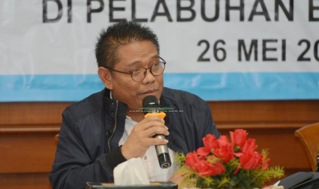 Ketua Tim Kunjungan Kerja Komisi VII DPR RI M Dardiansyah menyatakan akan memfasilitasi PT Tirta Wahana Bali Internasional (TWBI) terkait pengajuan izin Analisis Dampak Lingkungan (Amdal) kepada Kementerian Lingkungan Hidup dan Kehutanan.