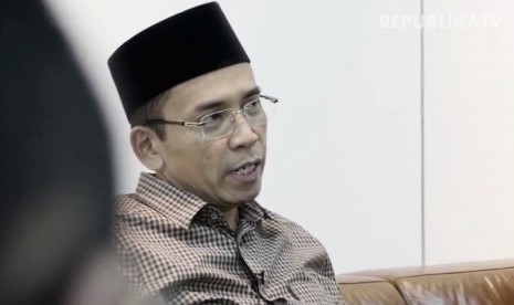 TGB Zainul Majdi  menyatakan puasa mengantarkan seseorang menjadi pribadi yang saleh.