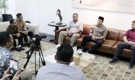 Ketua Tunas Generasi Bangsa, TGB Zainul Majdi (kedua kanan)