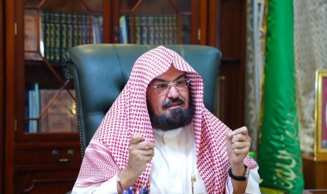 President of Council for Affairs of the Two Holy Mosques (the Grand Mosque and the Nabawi Mosque), Sheikh Abdul Rahman As-Sudais.