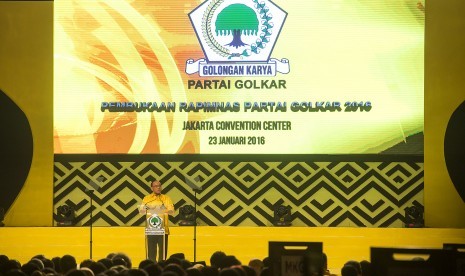 Ketua Umum DPP Partai Golkar, Aburizal Bakrie, menyampaikan pidato politiknya pada acara Pembukaan Rapimnas Partai Golkar Tahun 2016.