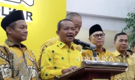 Ketua Umum DPP Partai Golkar Bahlil Lahadalia di kantor DPP Partai Golkar, Slipi, Jakarta Barat, Rabu (16/4/2025) malam WIB.