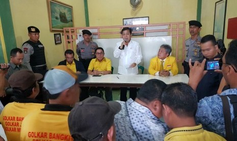 Ketua Umum DPP Partai Golkar Setya Novanto menerima pengaduan ratusan masyarakat Waidadi Sukarame Bandar Lampung. 