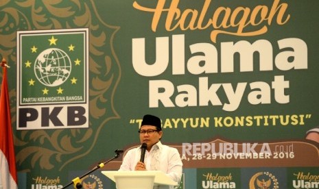  Ketua Umum DPP PKB Muhaimin Iskandar memberikan paparan saat pembukaan Halaqoh Ulama Rakyat di Jakarta, Senin (28/11).