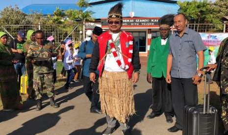 Ketua Umum GP Ansor Yaqut Cholil Qoumas disambut di Merauka, Papua.