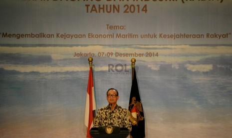 Ketua Umum Kamar Dagang dan Industri (Kadin) Suryo Bambang Sulisto memberikan sambutan dalam pembukaan Rapat Pimpinan Nasional (Rapimnas) Kadin 2014 , Jakarta, Senin (8/12). 