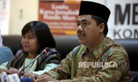 Deputi IV Kepala Staf Kepresidenan Bidang Informasi dan Komunikasi Politik, Juri Ardiantoro, mengajak mahasiswa Muslim harus siap hadapi lonjakan demografi. 