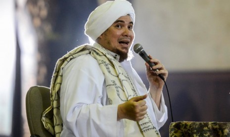 Ketua Umum Majelis Hikmah Alawiyah, Habib Ahmad bin Novel Salim bin Jindan, menekankan pentingnya menggunakan akal sebelum bertindak   