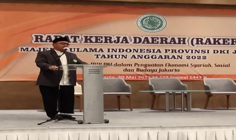 Ketua Umum Majelis Ulama Indonesia (MUI) DKI Jakarta KH Munahar Muchtar secara resmi meluncurkan Mujahid Cyber di Jakarta, Senin (30/5).