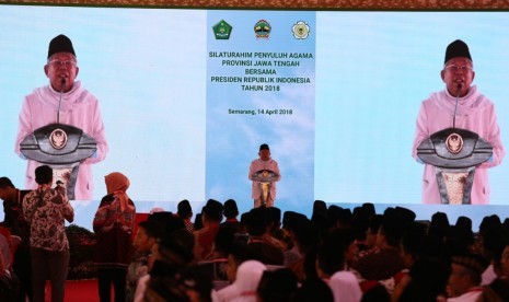 Ketua Umum Majelis Ulama Indonesia (MUI) KH Ma'ruf Amin menyatakan, Negara Kesatuan Republik Indonesia (NKRI) didirikan melalui perjuangan dan kesepakatan, bukan hadiah.