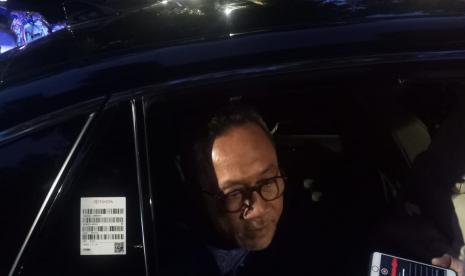 Ketua Umum PAN Zulkifli Hasan usai menemui Prabowo Subianto di Kertanegara, Kebayoran Baru, Jakarta Selatan. Rabu (11/3).(Republika/Arif Satrio Nugroho)