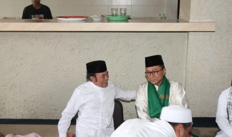 Ketua Umum Partai Amanat Nasional (PAN) Zulkifli Hasan dan Ketua Umum Partai Idaman, Rhoma Irama