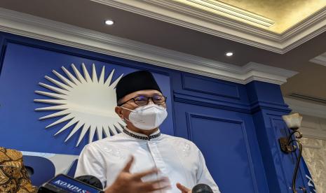 Ketua Umum Partai Amanat Nasional (PAN), Zulkifli Hasan. Zulhas mengatakan, saat ini baru tiga partai politik yang mendukung usulan penundaan pemilihan umum (Pemilu) 2024.