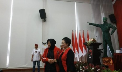 Ketua Umum Partai Demokrasi Indonesia Perjuangan (PDIP), Megawati Soekarnoputri dan Wali Kota Surabaya, Tri Rismaharini