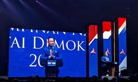 Ketua Umum Partai Demokrat, Agus Harimurti Yudhoyono (AHY) berpidato di acara rapat pimpinan nasional (Rapimnas) Partai Demokrat, di Jakarta Convention Center (JCC), Jakarta, Kamis (15/9).