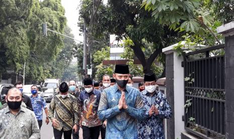 Ketua Umum Partai Demokrat, Agus Harimurti Yudhoyono (AHY) bersilaturahim ke kantor Majelis Ulama Indonesia (MUI), Jakarta, Selasa (14/7).