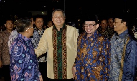 Ketua Umum Partai Demokrat Susilo Bambang Yudhoyono bertemu jajaran Partai Keadilan Sejahtera (PKS), di Grand Melia Hotel, Senin (30/7) malam. Pertemuan Demokrat dengan PKS ini membahas penguatan koalisi di pilpres 2019