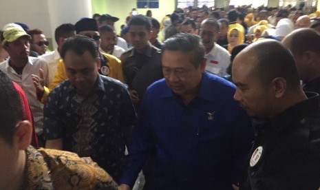 Ketua Umum Partai Demokrat, Susilo Bambang Yudhoyono menghadiri acara pasangan Deddy Mizwar-Dedi Mulyadi, Selasa (9/1).